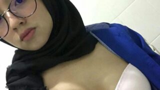 Lagi Viral ABG Jilbab Ukhty Terpaksa Open BO Untuk Beli IPhone Top Global Indo 2025