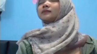 Top Viral Indo Terbaru 2025 Nafsu Meledak Bu guru Dinda Hijab Croot Banyak Didalam