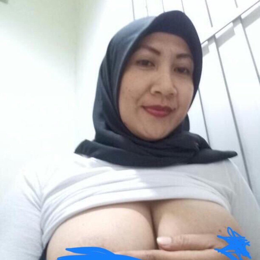 Abg Viral Terbaru Tante hijab ABG Viral yang menikmati ulekan dari paha atas New Trending Top 2026 Global